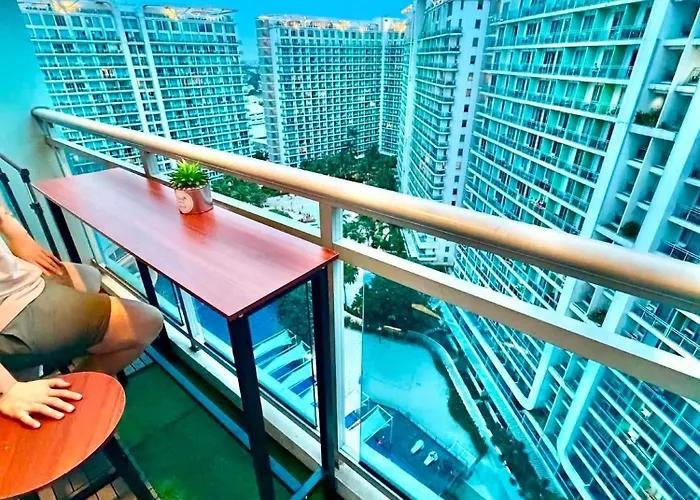 Azure Urban Residences Homestay *